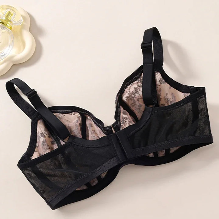 Sujetador semitransparente con bordado talla grande