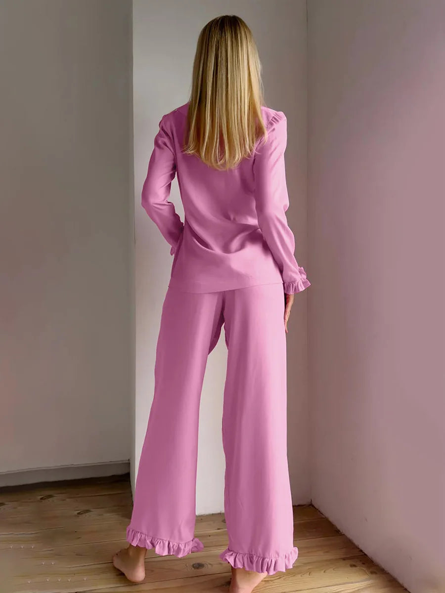 Pijama con camiseta y ribete de volantes