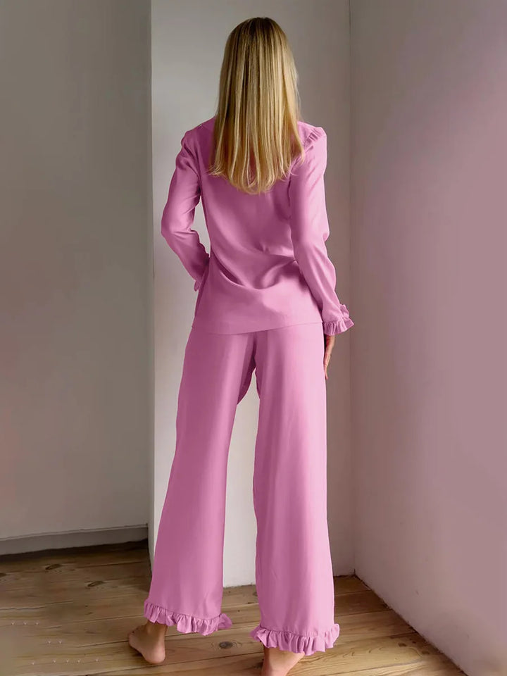 Pijama con camiseta y ribete de volantes