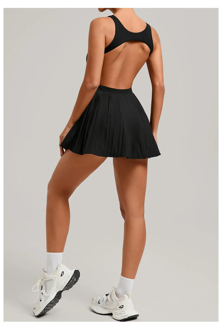 Vestido de tenis con espalda descubierta