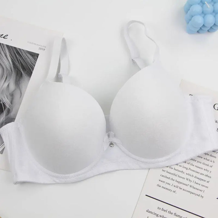 Sujetador de talla grande con ribete de lacito